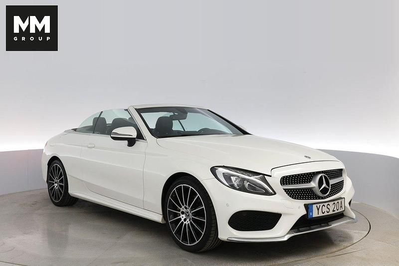Vit Begagnad 2017 Mercedes C200 AMG line Cab | 315 000 kr (Marknadspris) - Bild 1/4