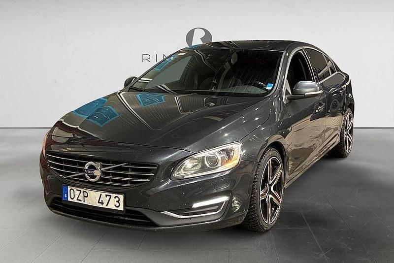 Begagnad Volvo S60 Summum 215 HK (158 kW) 2013 Grå Sedan