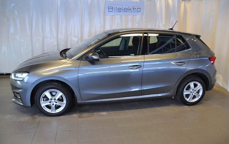 Begagnad Skoda Fabia 110 HK (80 kW) 2022 Grå Halvkombi