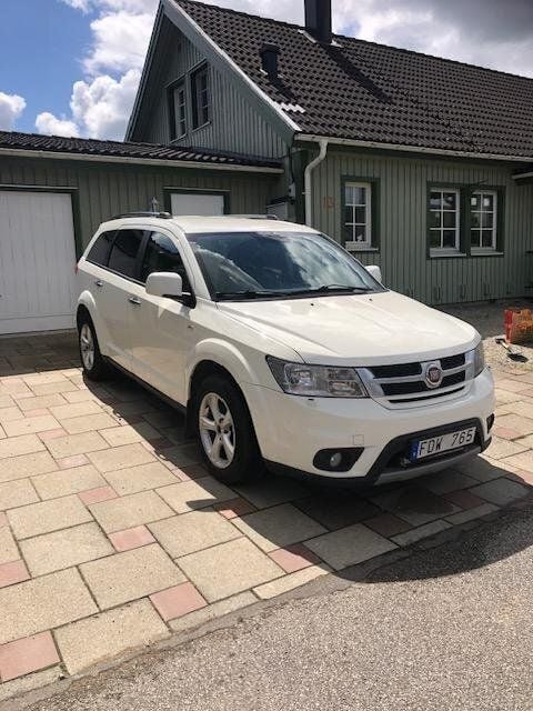 Vit Begagnad 2014 Fiat Freemont SUV | 85 000 kr (Bra pris) - Bild 1/4