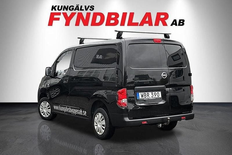 Begagnad Nissan NV200 90 HK (66 kW) 2015 Svart Minibuss