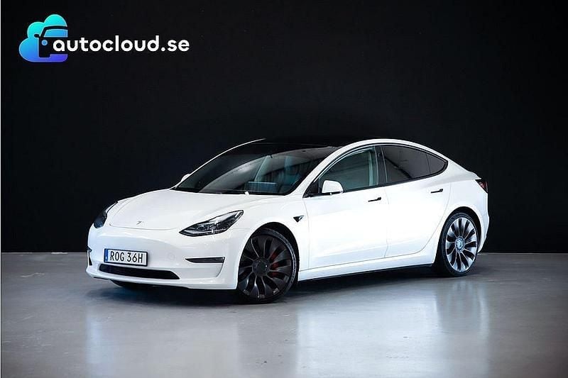 Vit Begagnad 2021 Tesla Model 3 Performance Sedan | 334 800 kr (Marknadspris) - Bild 1/4