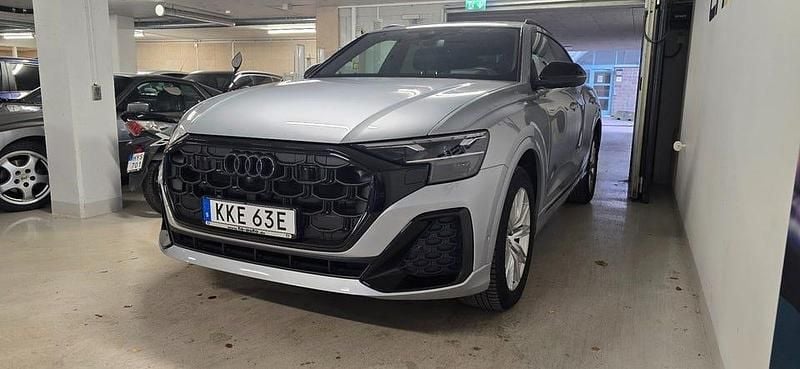 Begagnad Audi Q8 S-Line 286 HK (210 kW) 2025 Silver SUV
