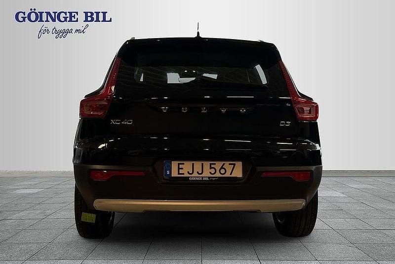 Svart Begagnad 2018 Volvo XC40 Momentum SUV | 269 000 kr (Bra pris) - Bild 1/1