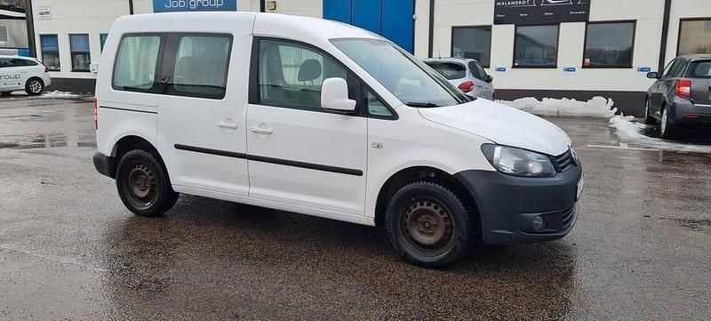 Begagnad VW Caddy 109 HK (80 kW) 2011 Vit Minibuss