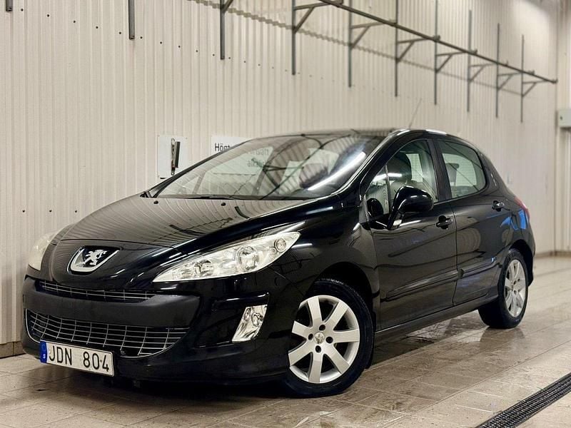 Svart Begagnad 2009 Peugeot 308 Halvkombi | 63 000 kr (Marknadspris) - Bild 1/4