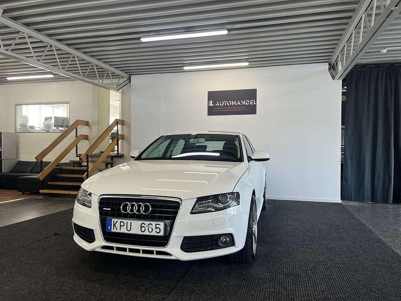 Vit Begagnad 2010 Audi A4 Sedan | 129 900 kr (Lite dyr) - Bild 1/4