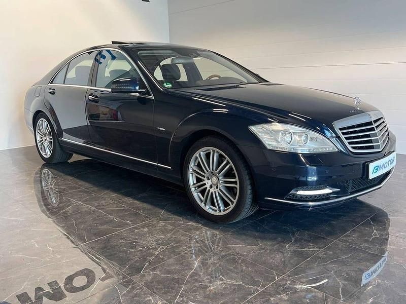 Begagnad Mercedes S400 300 HK (220 kW) 2009 Mörkblå (blå) Sedan