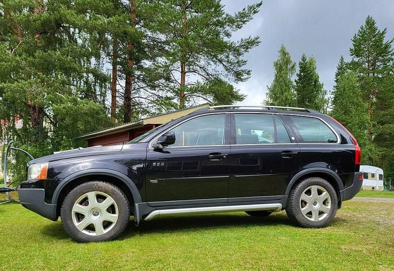 Svart Begagnad 2006 Volvo XC90 Executive SUV | 79 000 kr - Bild 1/4