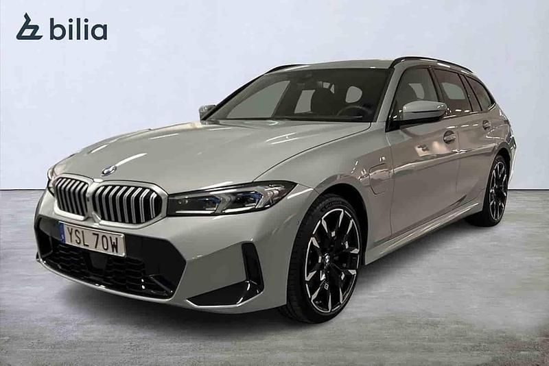Begagnad BMW 330e Comfort Edition 184 HK (135 kW) 2025 Grå Kombi