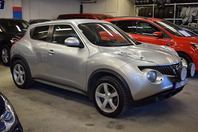 Begagnad Nissan Juke S 190 HK (139 kW) 2010 Silver SUV