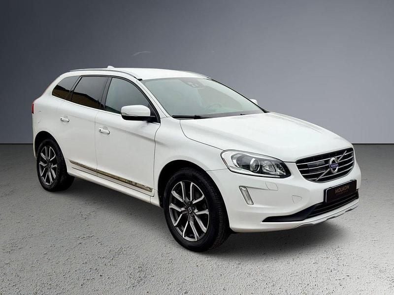 Begagnad Volvo XC60 Summum 190 HK (139 kW) 2017 Vit SUV