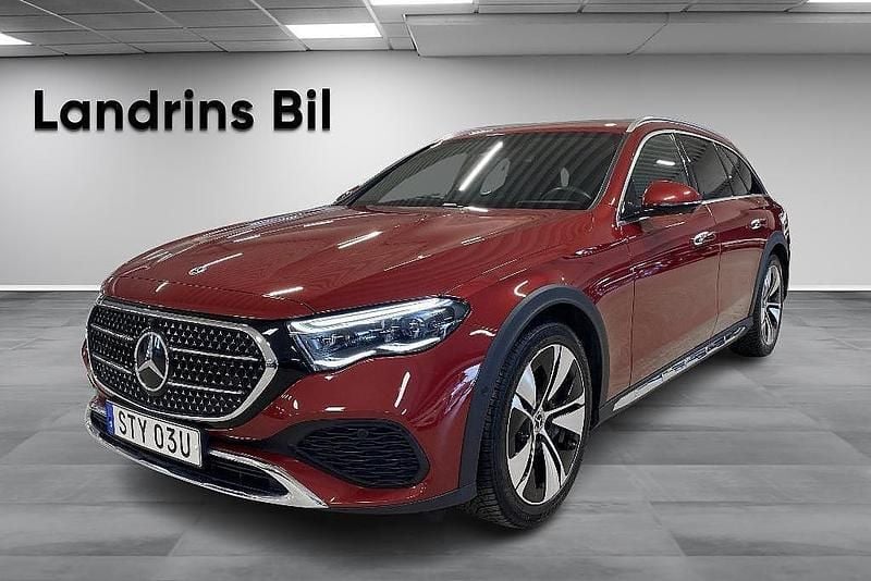 Begagnad Mercedes E300 Premium 197 HK (144 kW) 2024 Röd Kombi