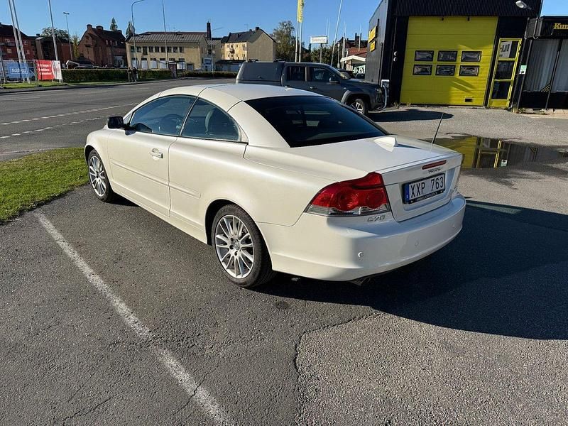 Vit Begagnad 2006 Volvo C70 Summum Cab | 198 000 kr - Bild 1/4