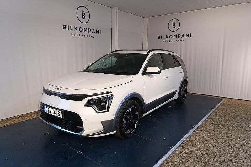 Vit Begagnad 2023 Kia e-Niro 2 SUV | 334 800 kr (Dyr) - Bild 1/4