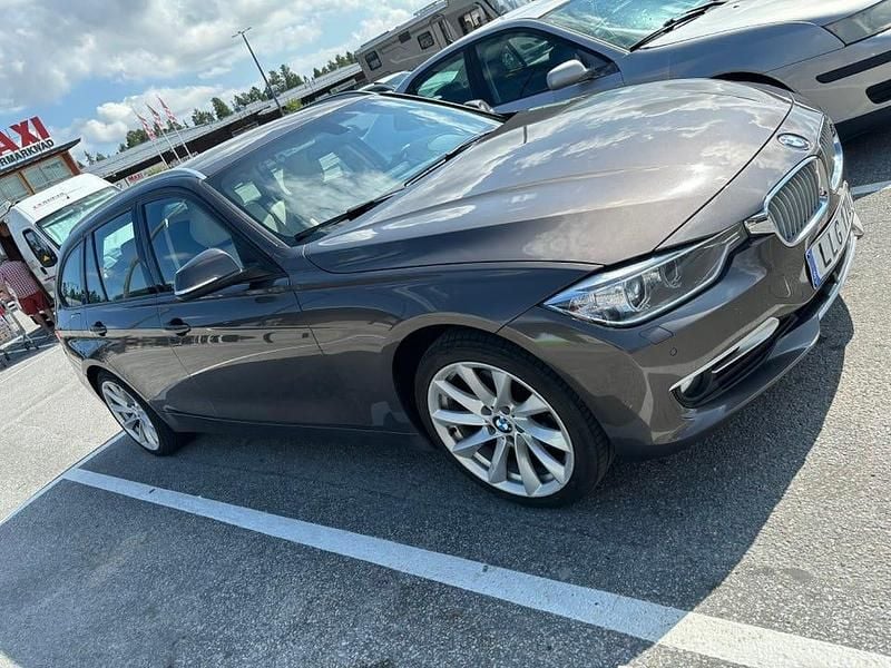 Begagnad BMW 320 184 HK (135 kW) 2014 Metallic Kombi