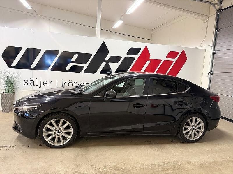 Begagnad Mazda 3 150 HK (110 kW) 2017 Svart Sedan
