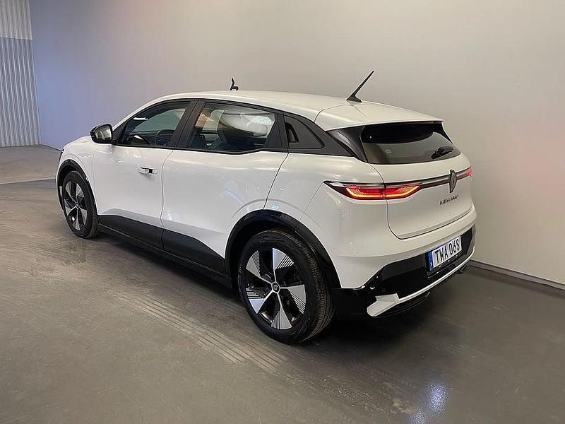 Begagnad Renault Mégane IV Equilibre 161 kW (220 HK) 2022 Vit Halvkombi