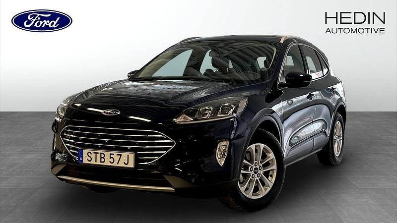 Silver Begagnad 2023 Ford Kuga Titanium SUV | 214 900 kr (Bra pris) - Bild 1/4