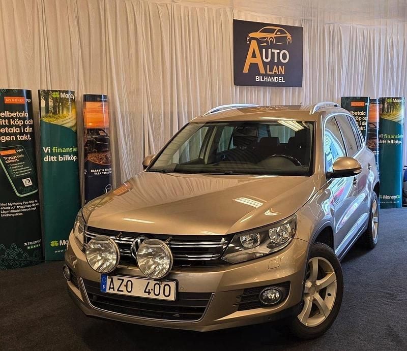 Ljusbrun (brun) Begagnad 2014 VW Tiguan Sportline SUV | 99 900 kr (Bra pris) - Bild 1/4