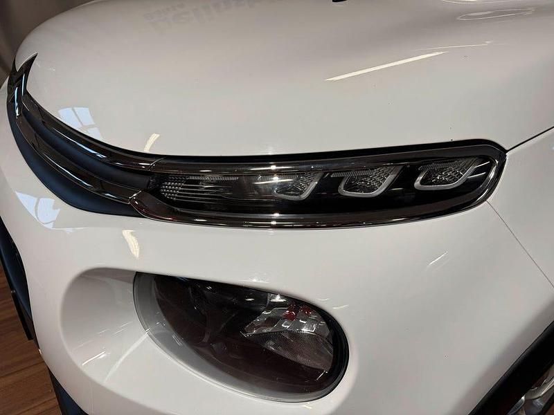 Begagnad Citroën C3 Live 83 HK (61 kW) 2018 Vit Halvkombi