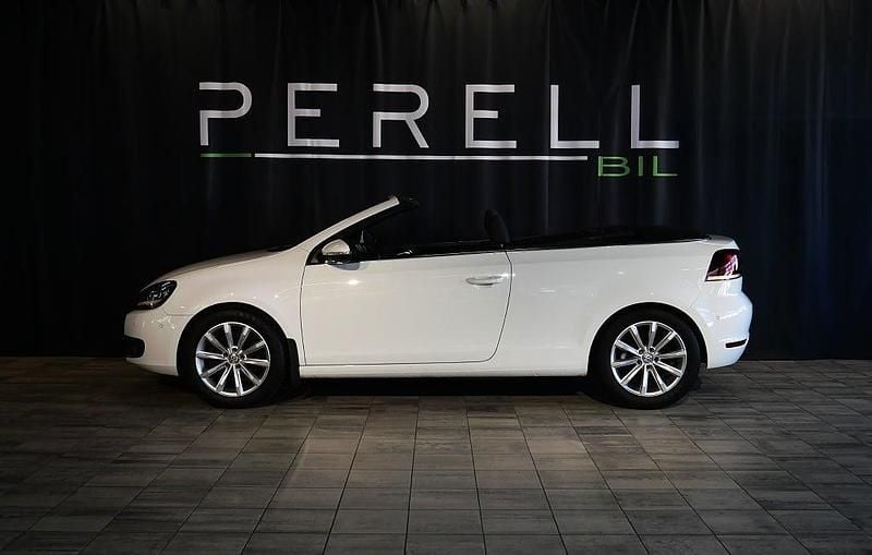 Begagnad VW Golf Cabriolet 160 HK (117 kW) 2012 Vit Cab