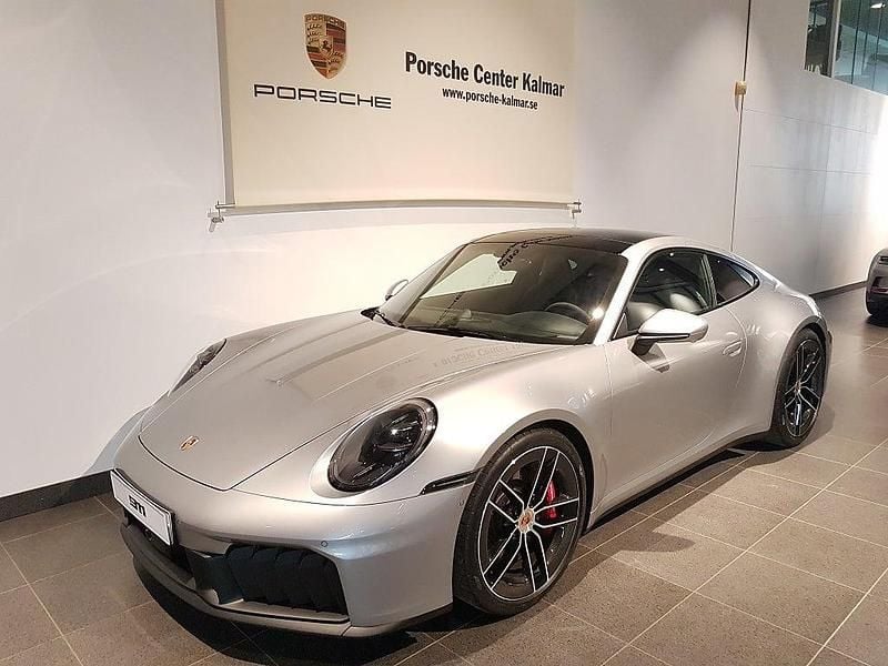 Begagnad Porsche 911 Carrera 4 GTS 540 HK (397 kW) 2025