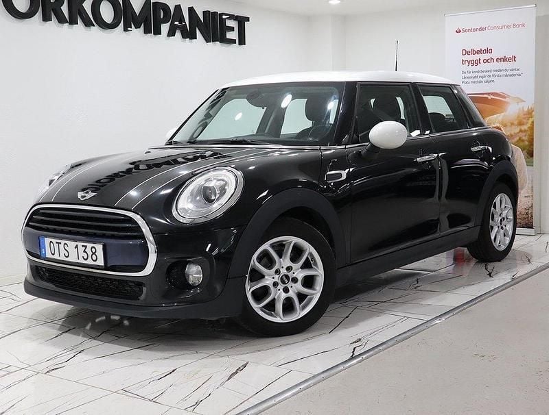 Svart Begagnad 2017 Mini Cooper Pepper Halvkombi | 109 900 kr (Bra pris) - Bild 1/4