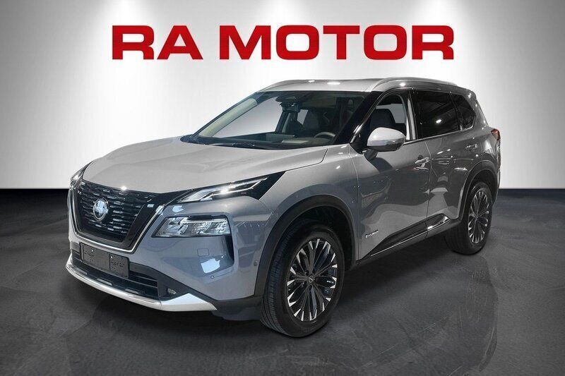 Ljusgrå Ny 2024 Nissan X-Trail Tekna SUV | 471 900 kr (Marknadspris) - Bild 1/4