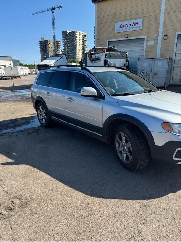 Grå Begagnad 2010 Volvo XC70 Momentum SUV | 63 000 kr - Bild 1/4