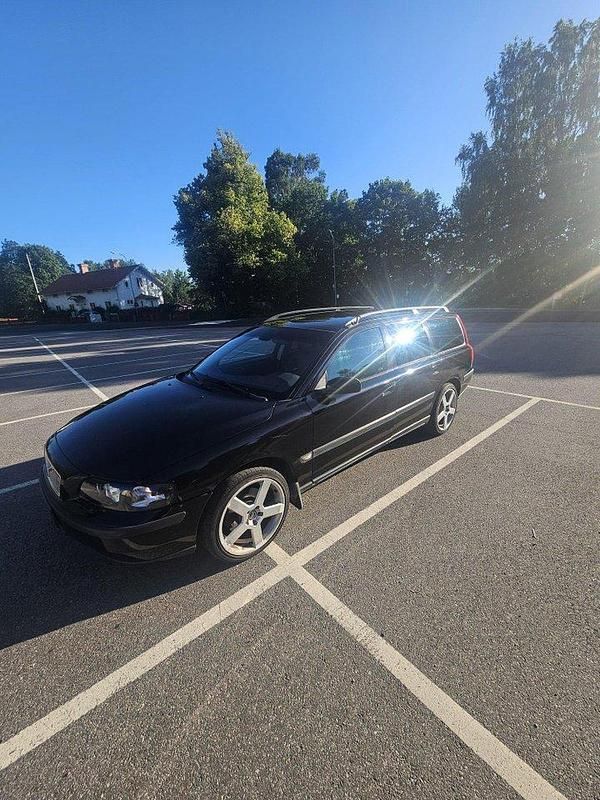 Svart Begagnad 2004 Volvo V70 Business Edition Kombi | 21 000 kr (Bra pris) - Bild 1/4