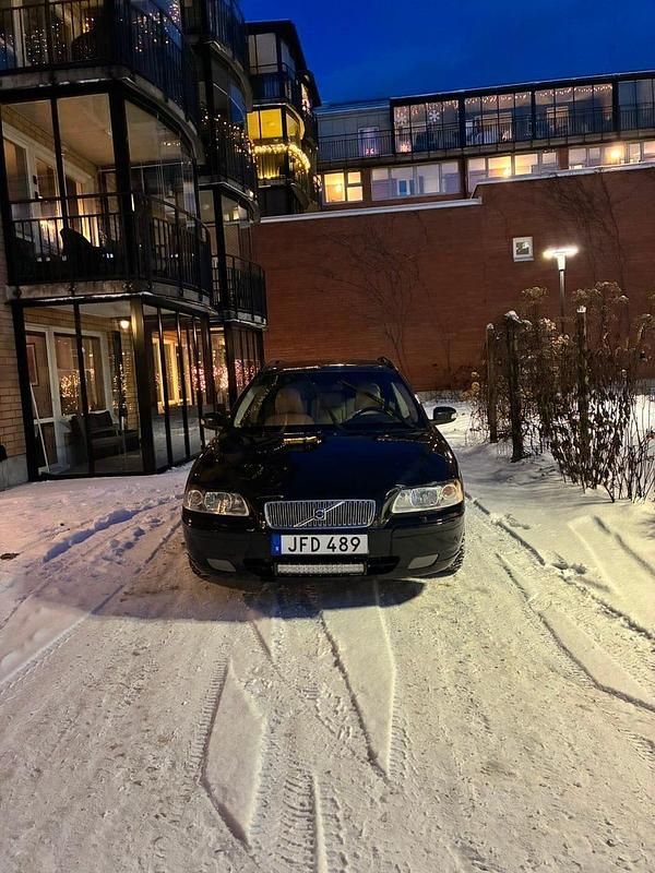 Begagnad 2008 Volvo V70 Kombi | 39 900 kr (Superpris) - Bild 1/4