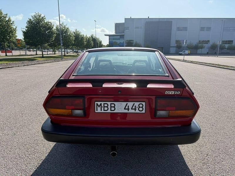Begagnad Alfa Romeo Alfetta 130 HK (95 kW) 1986 Sportkupé