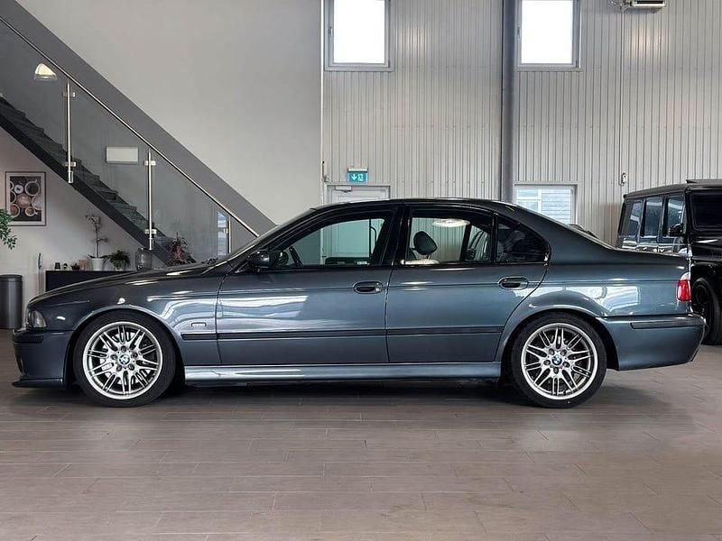 Begagnad BMW M5 400 HK (294 kW) 1999 Grå Sedan