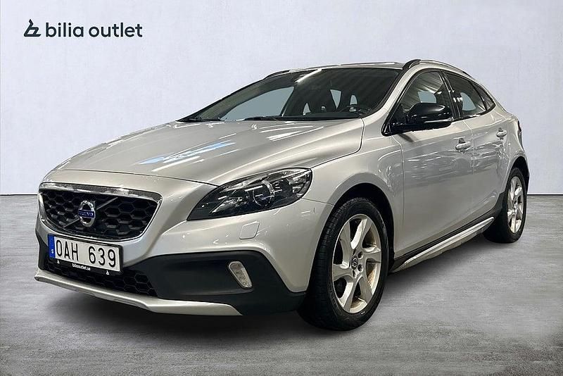 Silver Begagnad 2013 Volvo V40 Momentum Halvkombi | 144 900 kr (Lite dyr) - Bild 1/3
