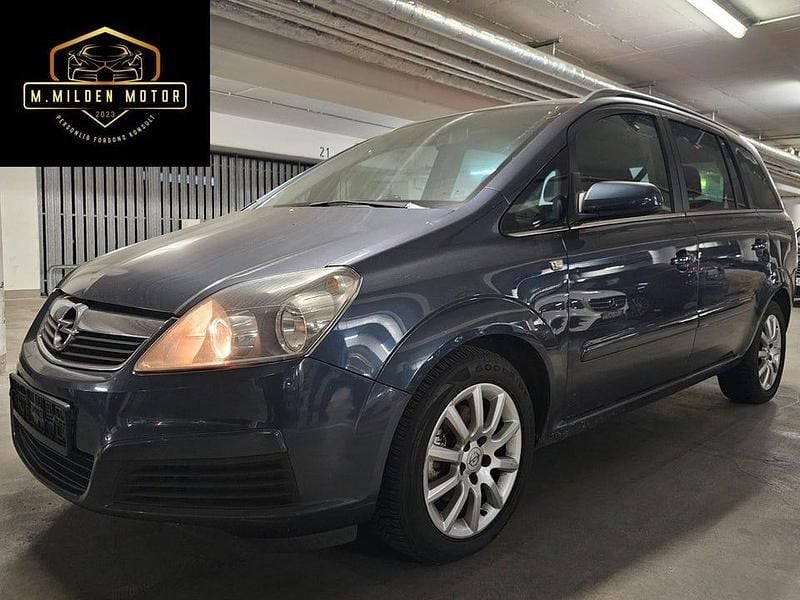 Grå Begagnad 2007 Opel Zafira Minibuss | 54 900 kr - Bild 1/4