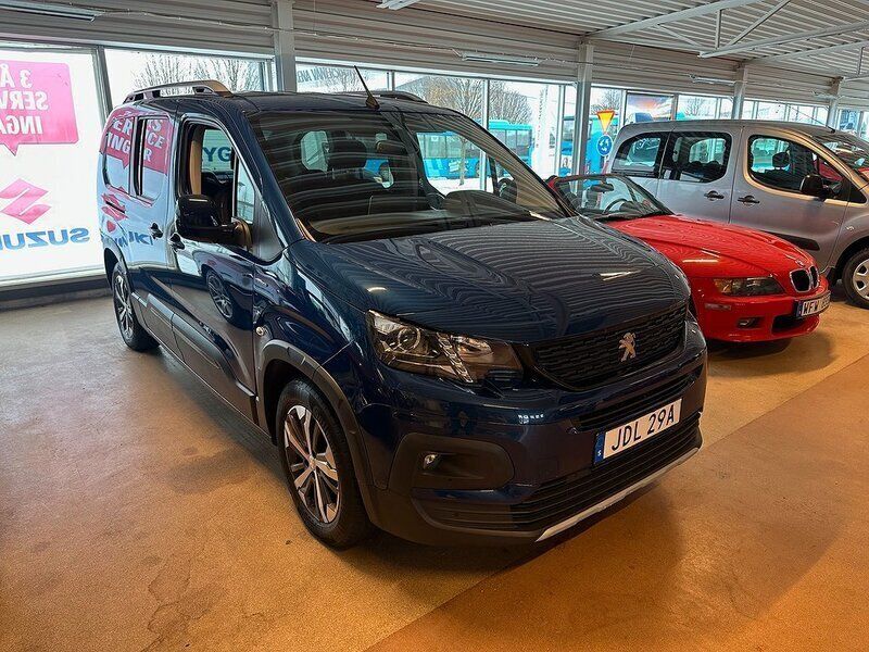Blå Begagnad 2019 Peugeot Rifter GT-line Minibuss | 249 900 kr (Lite dyr) - Bild 1/4