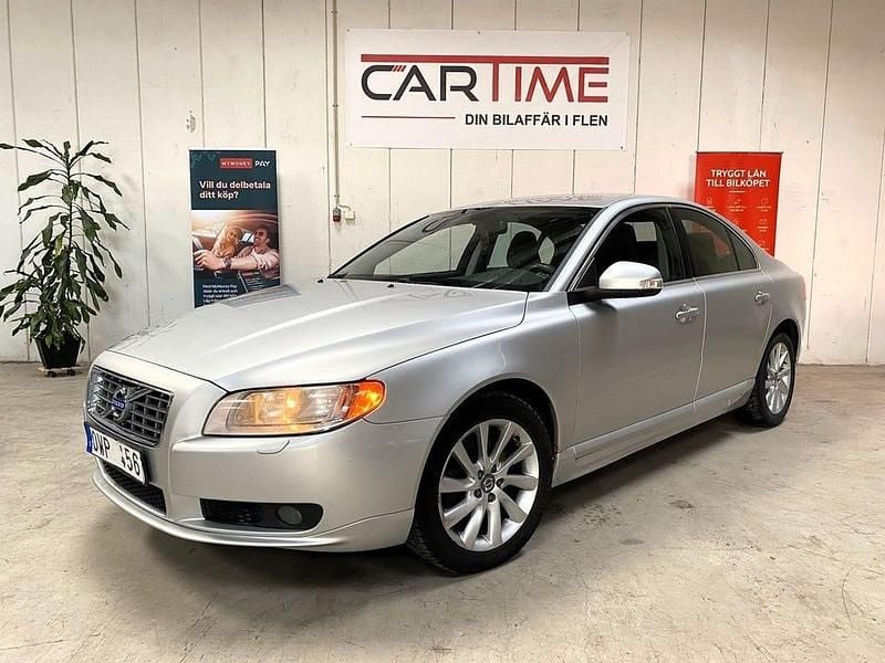 Ljusgrå Begagnad 2010 Volvo S80 Drive Kinetic Sedan | 64 900 kr (Marknadspris) - Bild 1/4