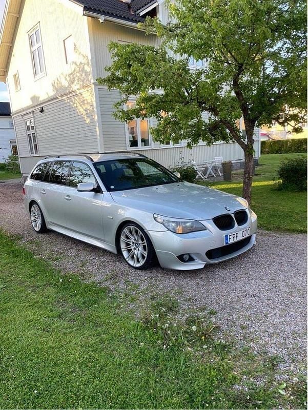 Grå Begagnad 2007 BMW 530 M Sport Kombi | 78 000 kr (Bra pris) - Bild 1/4