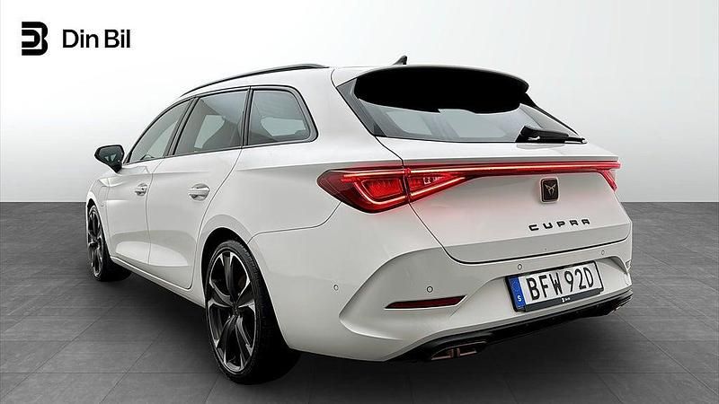 Begagnad Cupra Leon VZ 150 HK (110 kW) 2023 Candy white Kombi