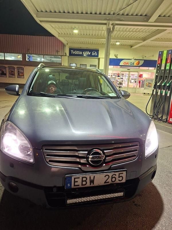 Begagnad Nissan Qashqai +2 150 HK (110 kW) 2009 SUV