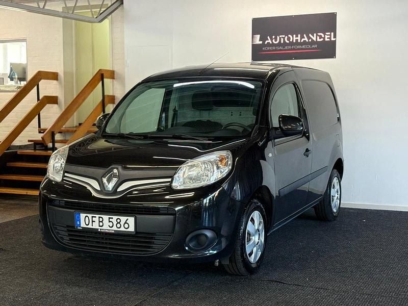 Svart Begagnad 2017 Renault Kangoo Minibuss | 74 900 kr (Bra pris) - Bild 1/4