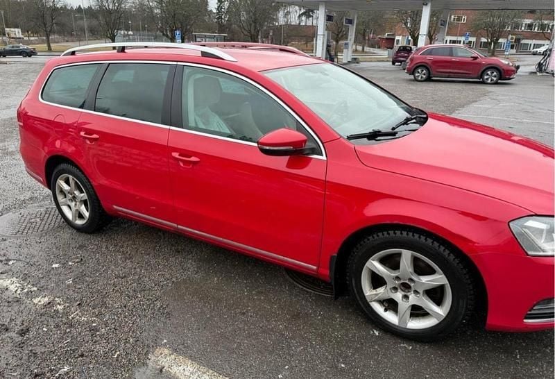 Röd Begagnad 2011 VW Passat GT Kombi | 55 000 kr (Marknadspris) - Bild 1/4