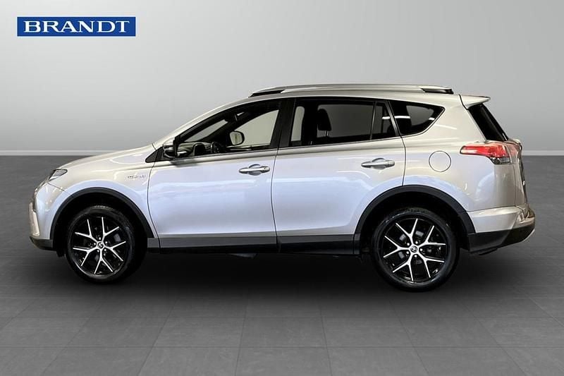 Begagnad Toyota RAV4 Hybrid Active 200 HK (147 kW) 2017 Silver SUV