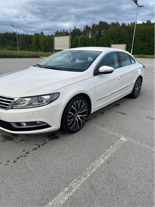 Vit Begagnad 2012 VW CC Sedan | 120 000 kr (Marknadspris) - Bild 1/4