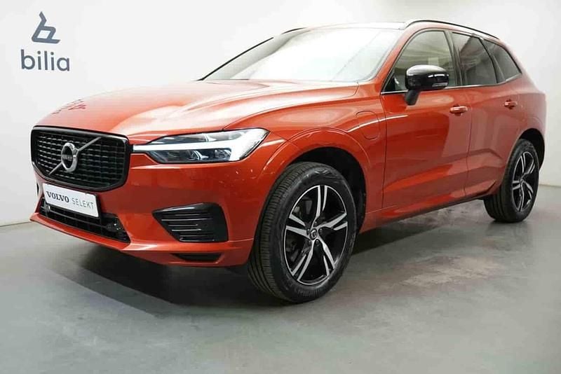 Röd Begagnad 2021 Volvo XC60 R-Design SUV | 389 900 kr (Marknadspris) - Bild 1/1