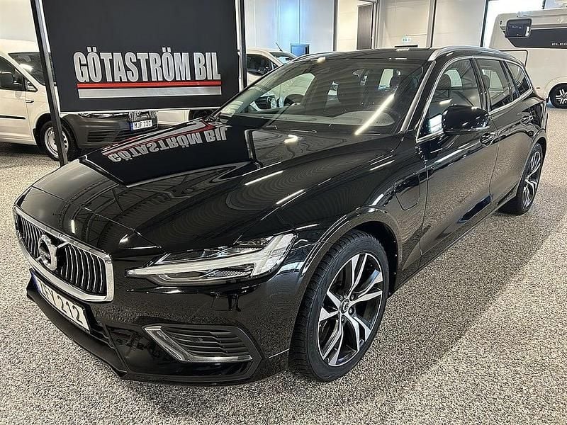 Begagnad Volvo V60 Inscription 253 HK (186 kW) 2020 Svart Kombi