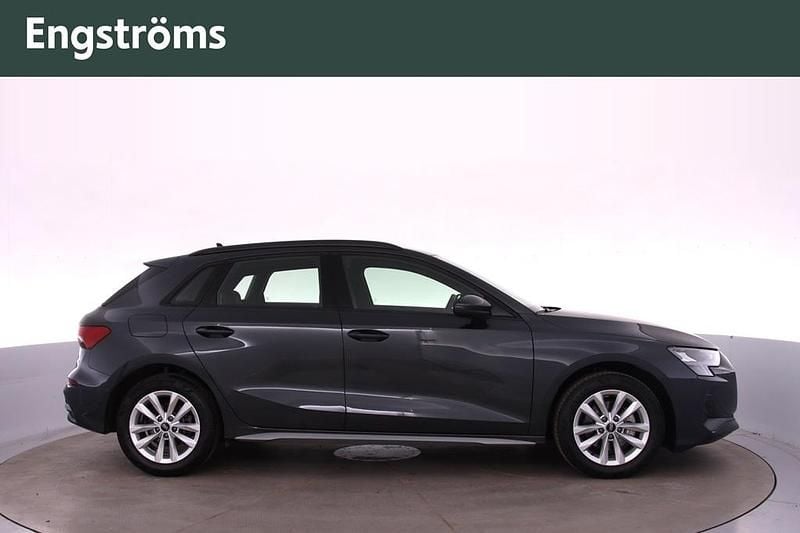 Begagnad Audi A3 Premium 150 HK (110 kW) 2025 Manhattangrå metallic Halvkombi