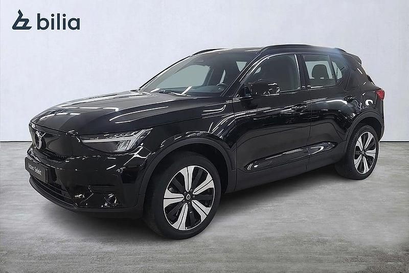 Svart Begagnad 2022 Volvo XC40 Core SUV | 334 000 kr - Bild 1/3