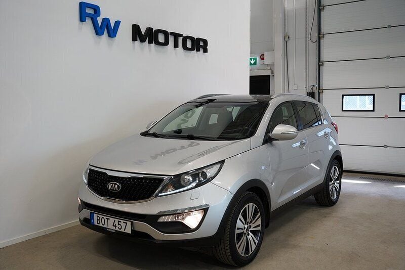 Ljusgrå (grå) Begagnad 2014 Kia Sportage Comfort SUV | 104 800 kr (Marknadspris) - Bild 1/4